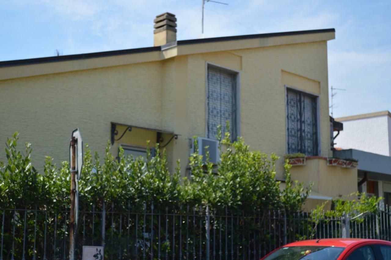 Hotel A pochi passi dal mare Torre del Lago Puccini Esterno foto